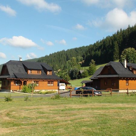 Valassky Dvur Velké Karlovice Buitenkant foto