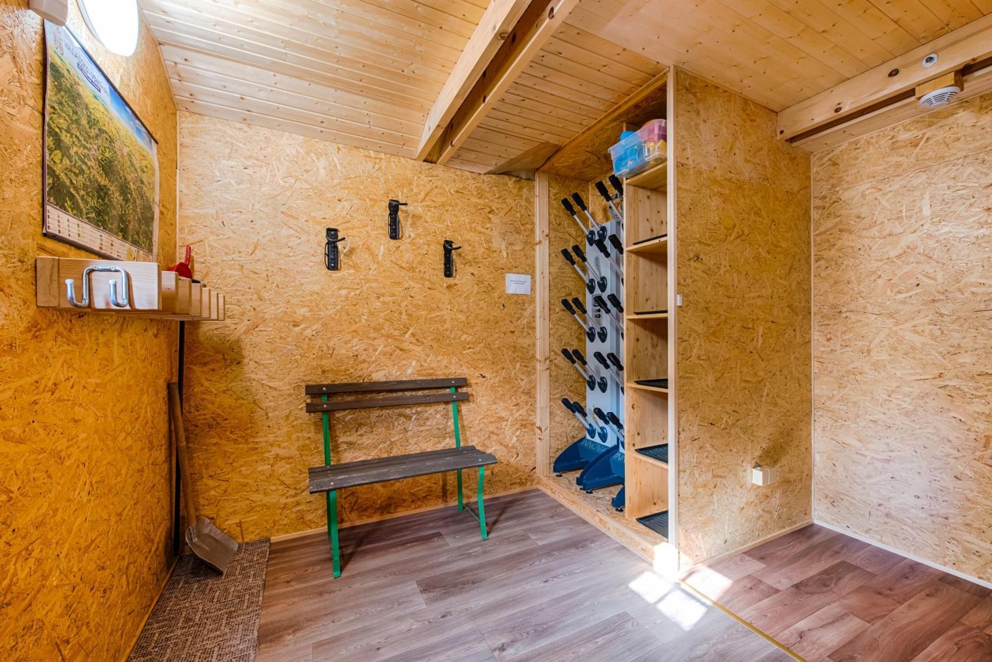 Valassky Dvur Velké Karlovice Buitenkant foto