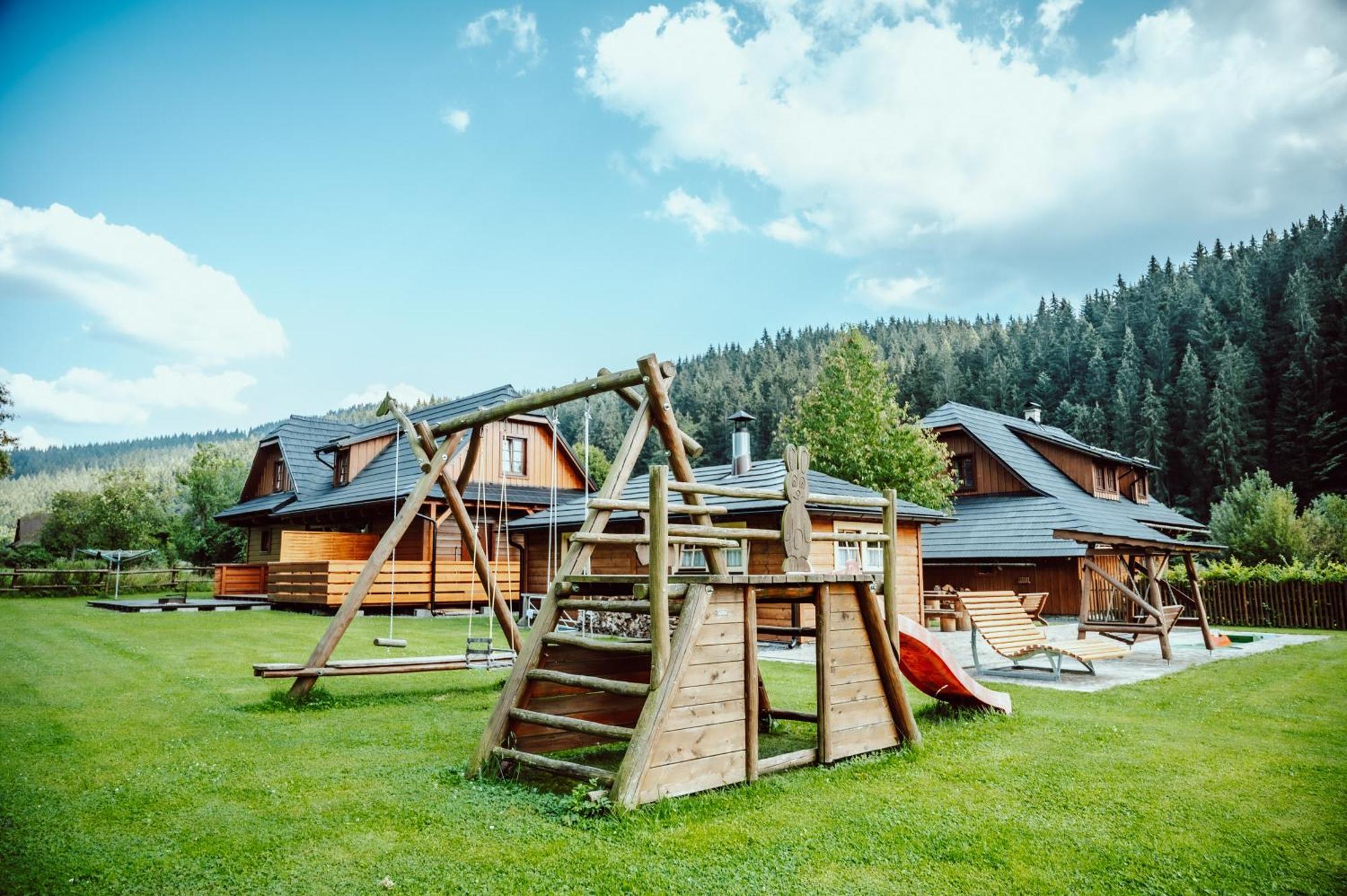 Valassky Dvur Velké Karlovice Buitenkant foto