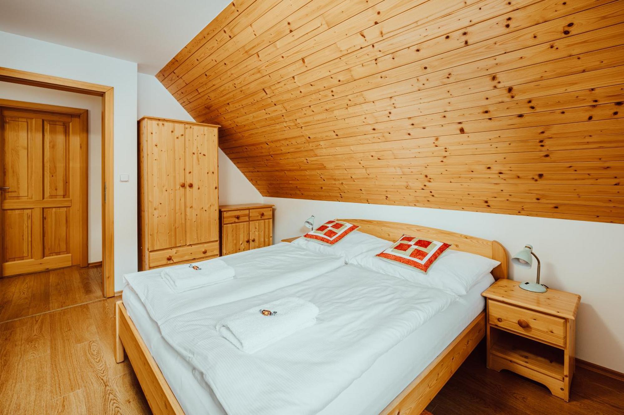 Valassky Dvur Velké Karlovice Buitenkant foto