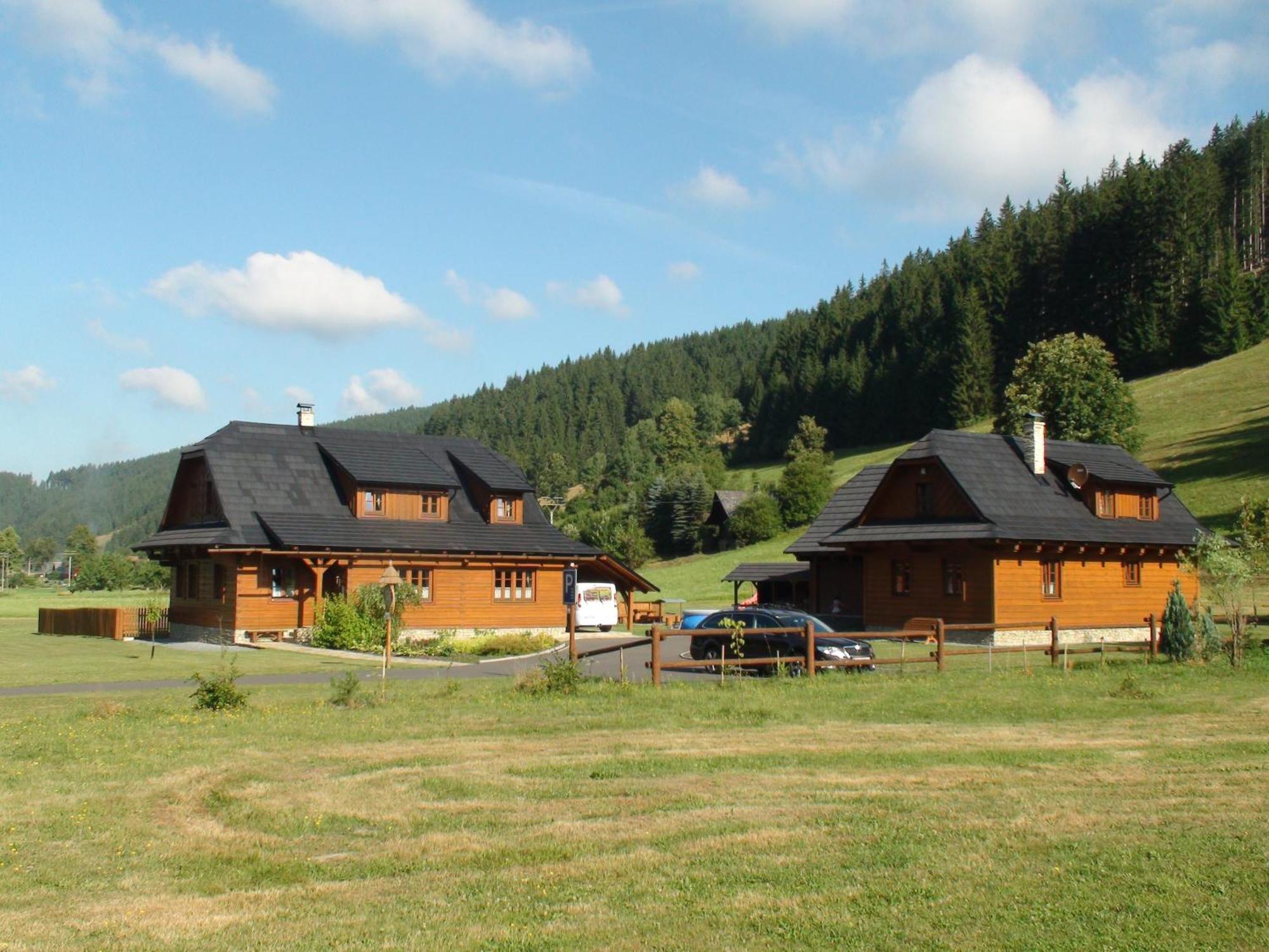 Valassky Dvur Velké Karlovice Buitenkant foto
